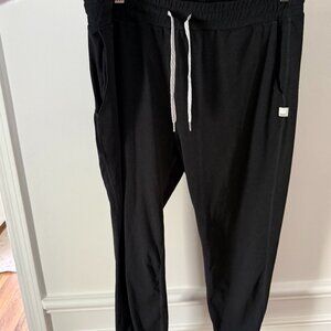 Vuori womans joggers